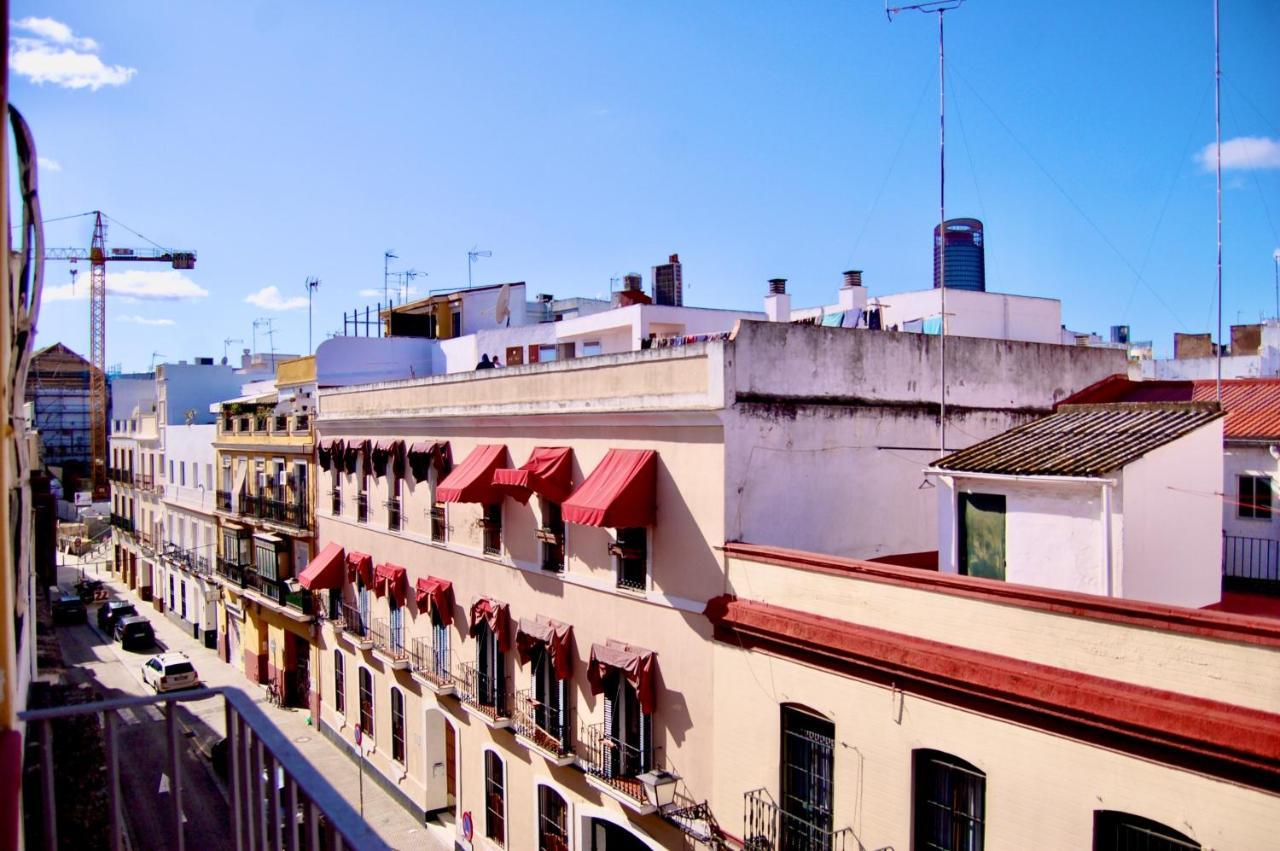 Apartamentos Puerta Real Sevilla Exterior foto